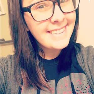 Meet your Posher, Raychal